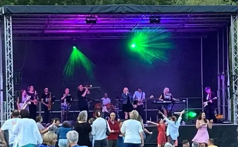 Gig photo in Kenilworth Abbey Fields headlining the Lions Grand Show June 2023